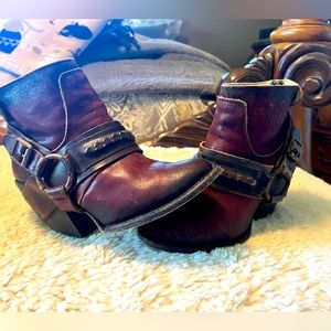 Freebies by Steven Vintage Booties